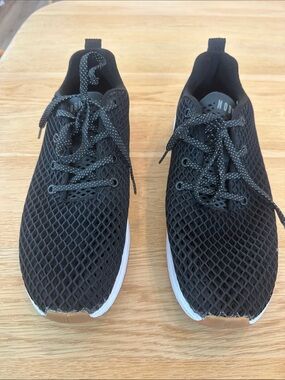 No Bull Men's Black Athletic Mesh Sneakers